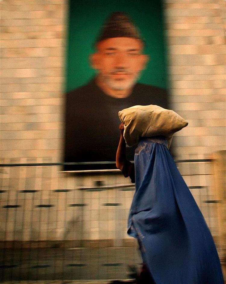John Refsgaard, formand for jobudvalget i Vejle Kommune, har aldrig set en kvinde med burka på gaden i Vejle. Dette billede er heller ikke fra Vejle, men fra Afghanistan. 