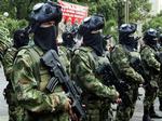 Colombianske paramilitære enheder fotograferet i januar i år. 