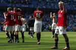 Manchester United vandt i går 1-0 over lokalrivalerne fra City. I dag kan de røde så fejre mesterskabet, da Chelsea snublede mod Arsenal. 