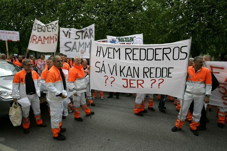 Utilfredse falckreddere demonstrerer i København over manglende resultater fra overenskomstforhandlingerne. 