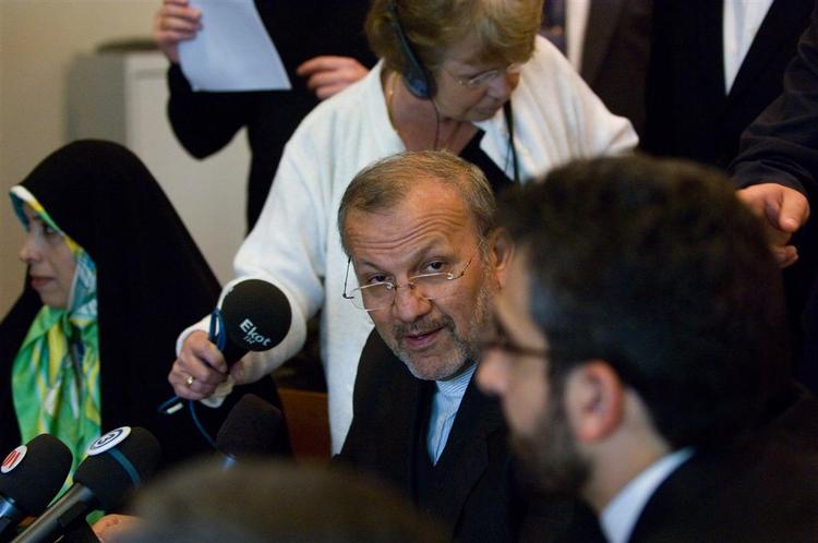 Den iranske udenrigsminister Manouchehr Mottaki kommer til Danmark på onsdag. 