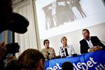 Margrethe Vestager, Marianne Jelved og Morten Helveg på et pressemøde i går efter nyheden om stiftelsen af Ny Alliance. 