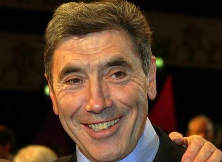 Eddy Merckx (født 1945) har vundet Giroen fem gange og kørt i førertrøjen 77 dage. 