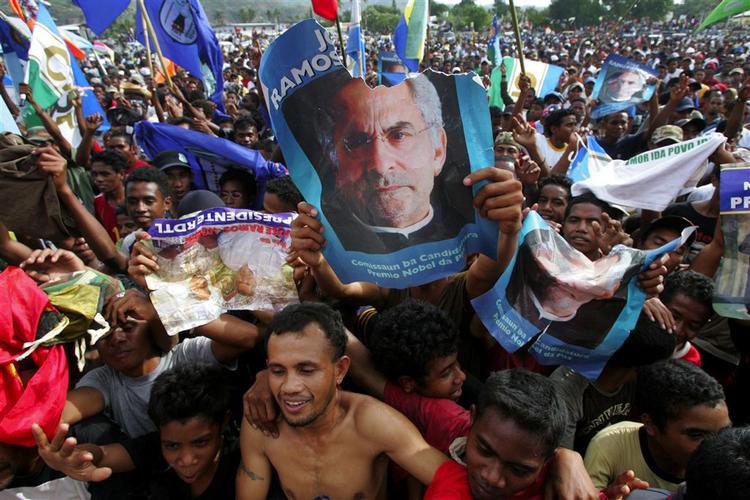 Masseopbud i Østtimor til støtte for Jose Ramos-Horta forleden. 