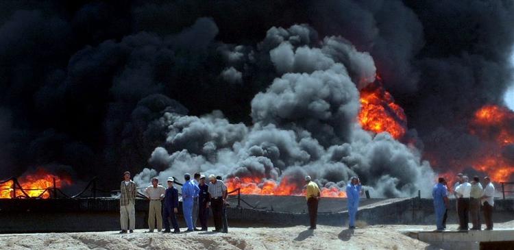Kæmpe mængder olie forsvinder dagligt op i den blå luft i Irak. Ud over årsager som korruption og smugleri peges der på sabotage af rørledninger. 