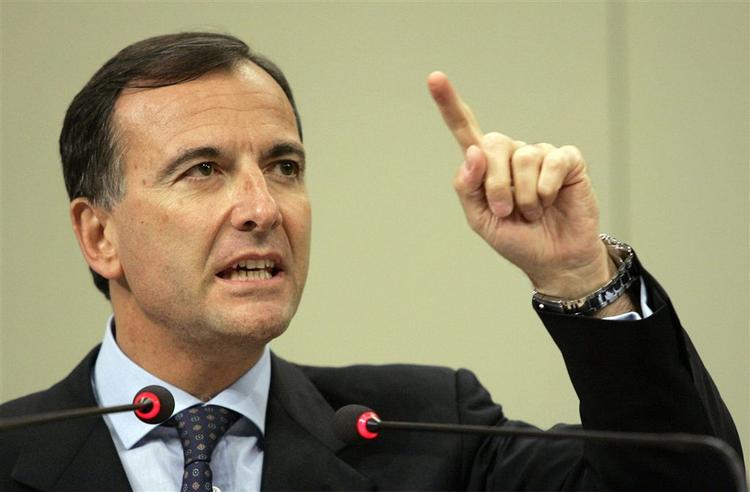 EU-kommissær vil slå til mod ekstremisters misbrug af moskeer. 