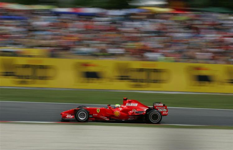 Felipe Massa var stort set kun presset i løbets første sving. 