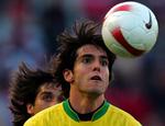 Kaká er en central spiller på det brasilianske landshold, der i marts spillede mod Chile i Sverige, fordi det er nemmere at landsholdet kommer til Europa end at spillerne kommer til Sydamerika. 