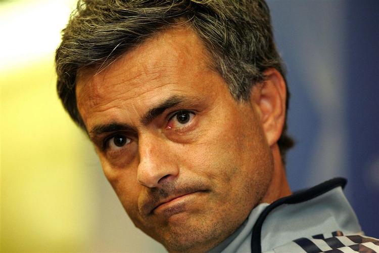 Jose Mourinho kæmpede for sin hund, da politiet ville sætte den i karantæne. Nu er den forsvundet. 