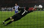 Andres Palop reddede hele tre straffespark for Sevilla. 
