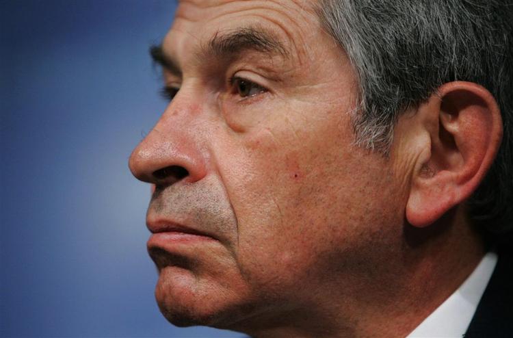Verdensbankens omstridte præsident Paul Wolfowitz vil ikke trække sig frivilligt, siger hans advokat. 