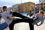 Ved OL i Athen udgjorde Zakaria Asidah og Jesper Roesen den danske taekwondorepræsentation. Asidah deltager ikke ved det igangværende VM på grund af sygdom i familien, mens Jesper Roesen nu er landstræner. 