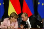Den tyske EU-formand og forbundskansler, Angela Merkel, og den russiske præsident, Vladimir Putin, nåede ikke til enighed om en samarbejdsaftale på EU-Rusland topmødet, som var domineret af striden mellem Rusland og flere tidligere sovjetstater. 