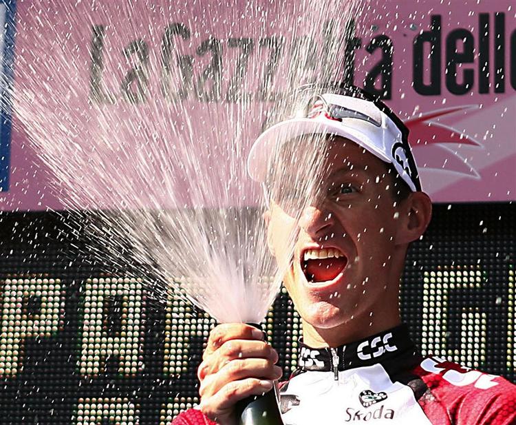 Norske Kurt Asle Arvesen vandt den 8. etape af Giro d'Italia for CSC. 