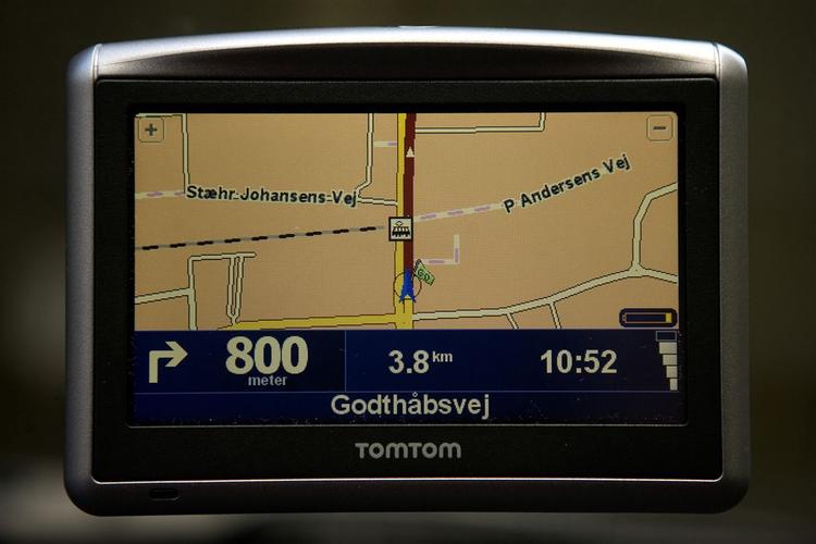 TomTom  One XL har en fin og tydelig skærm - men en tåbelig holder. Foto: Peter Hove Olesen 