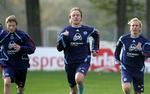Martin Laursen (i midten) skal igen træne med anfører Jon Dahl Tomasson og Christian Poulsen. 