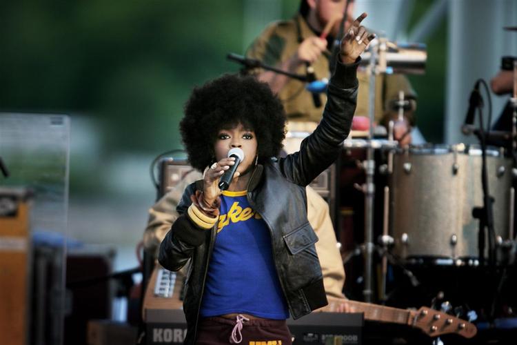 Lauryn Hill spiller i København nøjagtig to år efter hun sidst gæstede byen. Her ses R&amp;B-dronningen på Havnescenen i juli 2005. 