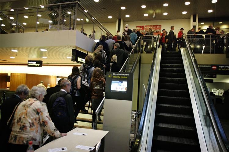 Trods passagerkøer i Kastrup gik ledelsen ekstralønninger. 