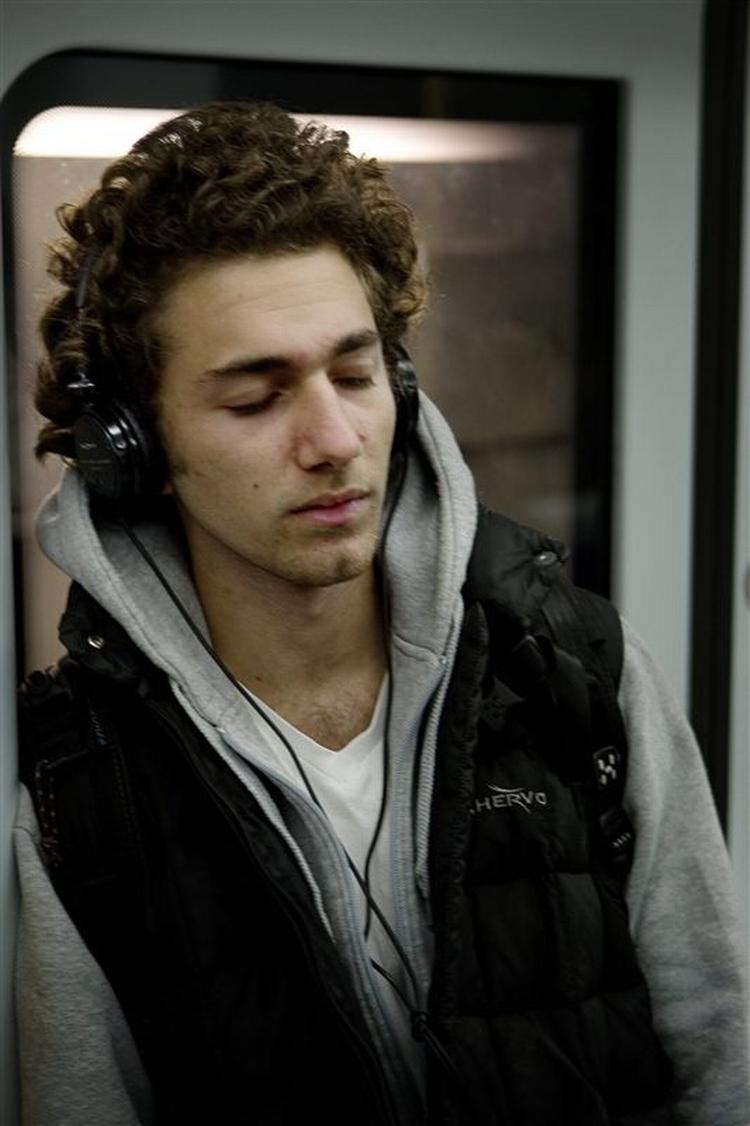 Ny kan mennesker, der har en iPod snart også høre digital radio - hvor som helst. 