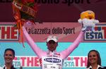 Danilo Di Luca hoverer over for konkurrenterne på den sidste hviledag i Giro d'Italia 