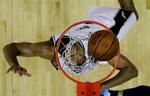 Den 2,11 meter høje Tim Duncan og holdkammeraterne kan vinde deres fjerde NBA-titel på otte år. San Antonio vandt NBA-ligaen i 1999, 2003 og 2005 