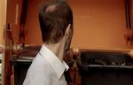 Hovedpersonen i den famøse reklame smider sit modem i en spand med andet elskrot - ikke i en traditionel affaldskværn, påpeger TDC. 