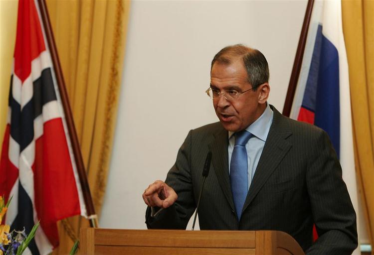 Den russiske udenrigsminiser Sergej Lavrov er utilfreds med Storbrittaniens håndtering af mordet på Aleksandr Litvinenko. 