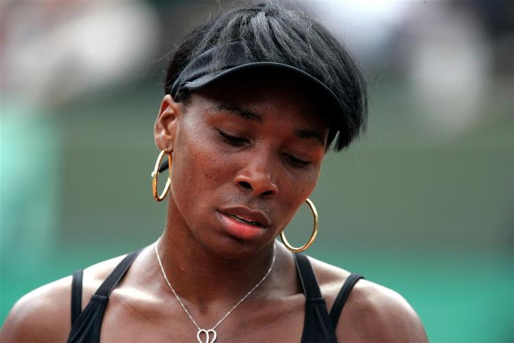 En skuffet Venus Williams efter nederlaget. 