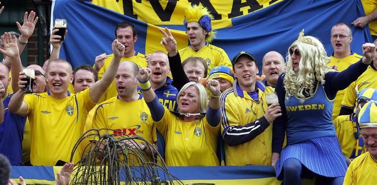 Når landskampen mellem Danmark og Sverige er slut lørdag aften skulle de svenske fans helst ikke have for meget at fejre. 