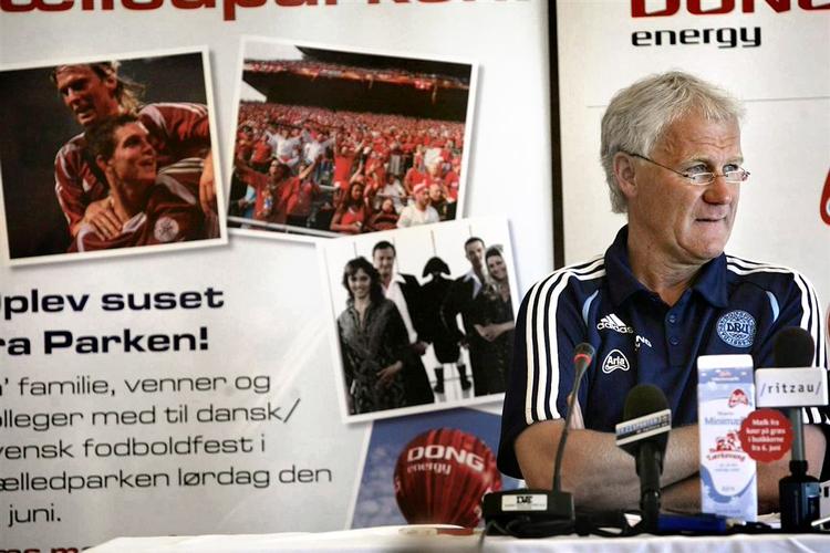 Man skal nok ikke forvente en stor fodboldkamp, men det bliver helt sikkert spændende, forudser Morten Olsen. 