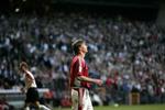 Den gyldne inderside svigtede, da Jon Dahl Tomasson i juni 2005 brændte et straffespark mod Albanien, men ellers er der ikke meget, der mislykkes for Danmark i den måned, når det handler om betydende fodboldkampe i Parken. 