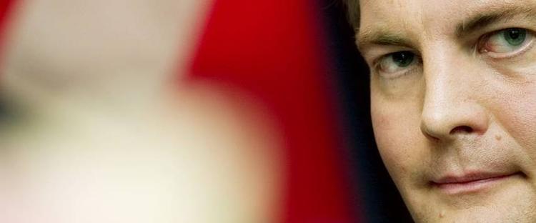 Peter Skaarup fra Dansk Folkeparti mener ikke det er noget problem, at statsminister Anders Fogh Rasmussen har afvist interview til den sammen journalist 300 gange. 