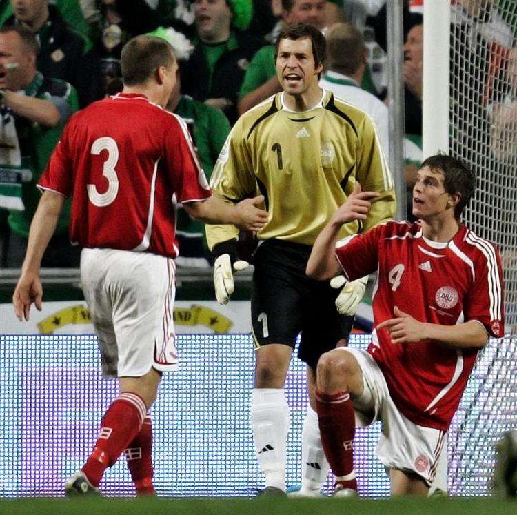 Vi vil have Danish Dynamite, men kun som forsvarsmur. Fremad banen er vi vilde med de svenske superbombere. 