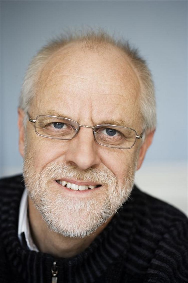 Dansk Journalistforbunds formand, Mogens Blicher Bjerregård, er overrasket over, at politiet ville ransage journalists lejlighed. 