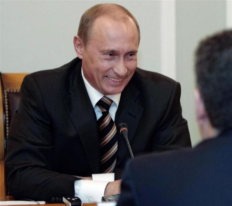 Den russiske præsident Vladimir Putin mener, at han er den eneste sande demokrat blandt verdens ledere. 
