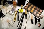 Smid den gamle makeup ud, når du får nye produkter. 