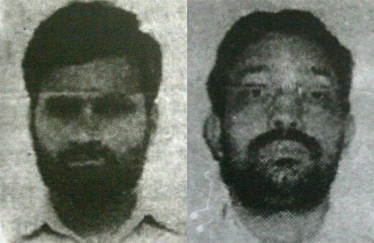 Faisal Bhatti (tv) og Ata-ur Rehman er anholdt i mordsagen om den amerikanske journalist Daniel Pearl, der blev halshugget. 