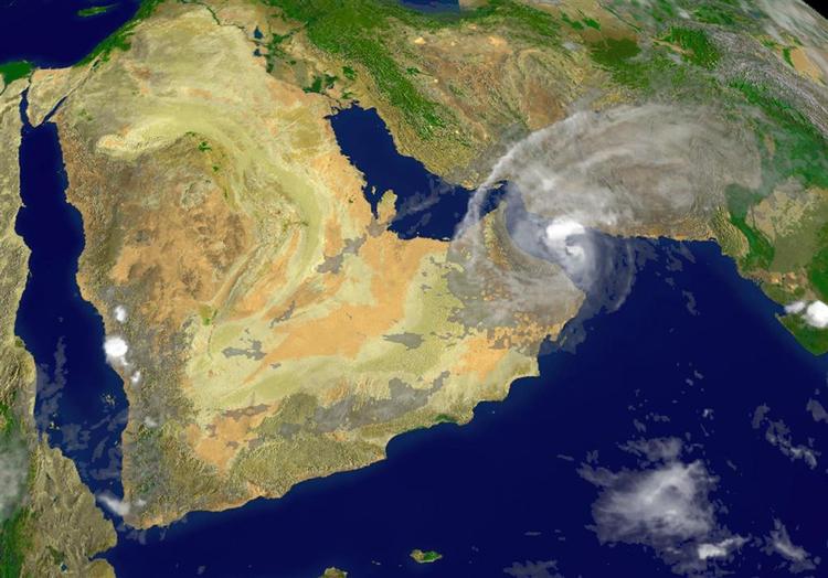 Et satellitbillede viser stormer på vej til Iran. 