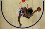 Tony Parker (th.) og LeBron James (tv.) blev topscorer for hver deres hold i den tredje NBA-finale. 