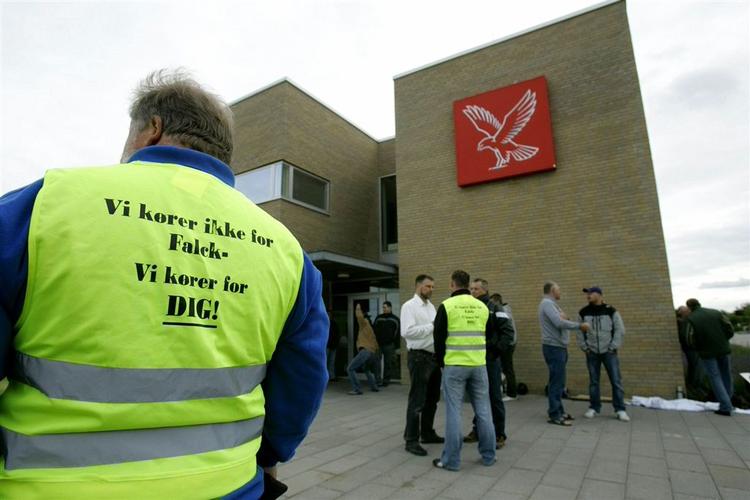 Falcks reddere i Smørum blokerer vagtcentralen til morgen. 