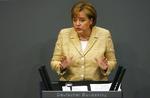 Flere embedsmænd mener, at kansler Angela Merkel må trække noget op af hatten for at forhindre en ny EU-traktat i at kuldsejle. 
