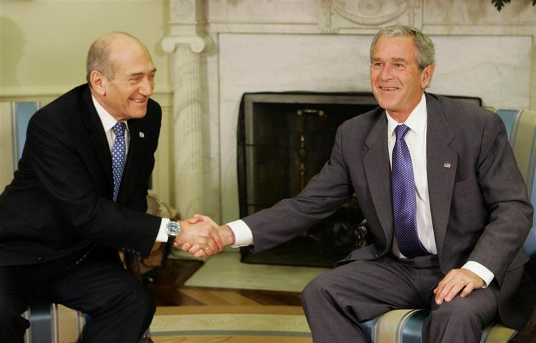 De to statsledere Bush og Olmert siger nu, at de begge støtter tanken om en selvstændigt Palæstina. 