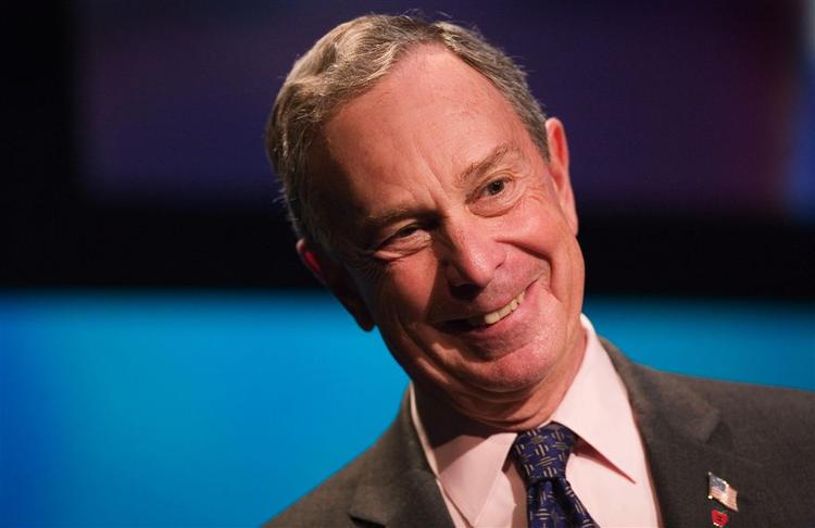 Michael Bloomberg har i mere end et år afvist, at han stiller op til præsidentvalgt, men hyppige rejser uden for New York og større fokus på nationale spørgsmål har gang i rygterne. 