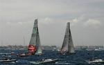 De newzealandske udfordrere formåede ikke at æde sig ind på den schweiziske båd på førstedagen af Americas Cup i Middelhavet ud ud for Valencia. 