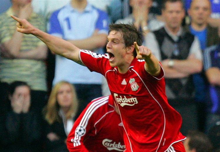 Daniel Agger jubler efter at have scoret mod Chelsea i semifinalen i Champions League. 