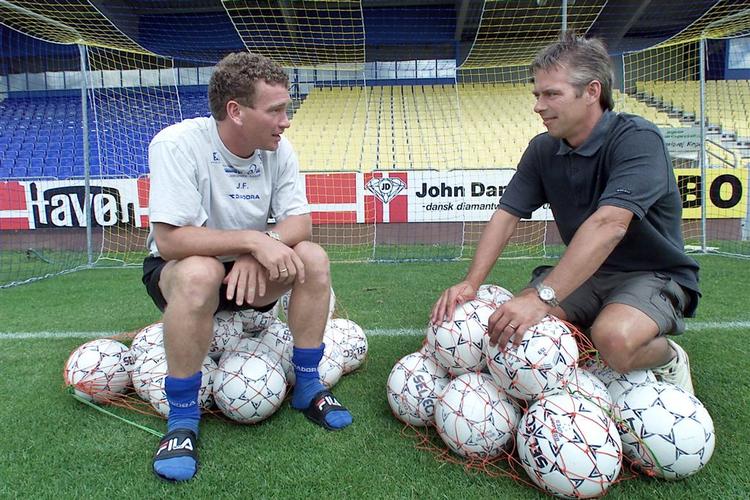 'Faxe' og Henrik Jensen er kandidater på den centrale midtbane. 