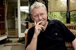 Bjarne Reuter tjener over 700.000 kr. på at låne bøger ud på biblioteket. 