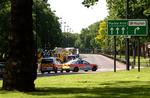 Politiet i gang med at undersøge bilen på Park Lane, som viste sig at indeholde eksplosiver. 