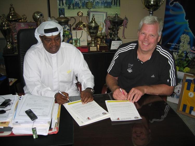 Uden sammenligning den bedste kontrakt, jeg nogen sinde har indgået, siger Lars Friis-Hansen om aftalen med håndboldforbundet i Kuwait. 