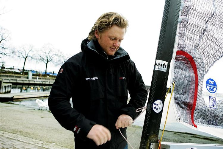 Presset er vokset på den skadede Jonas Høgh-Christensen. 